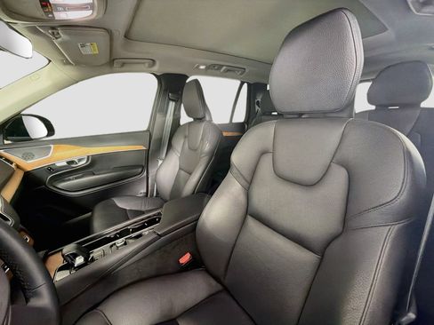 Certified 2024 Volvo XC90 B5 Plus w/ Protection Package Premier AWD/4WD image 22