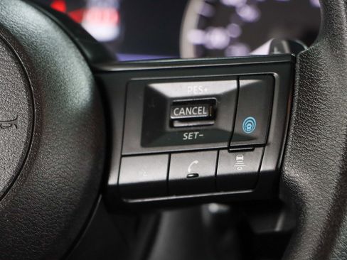 Used 2024 Nissan Rogue SV image 14