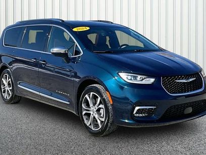 Used 2024 Chrysler Pacifica Pinnacle w/ Trailer Tow Group