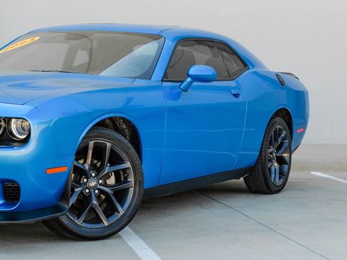 Used 2023 Dodge Challenger SXT w/ Blacktop Package image 9