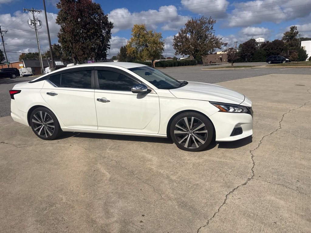 Used 2020 Nissan Altima 2.5 SR FWD image 4