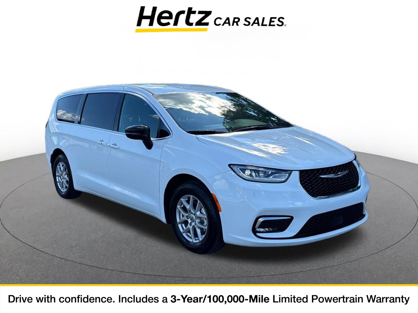 Used 2025 Chrysler Pacifica Select FWD image 1