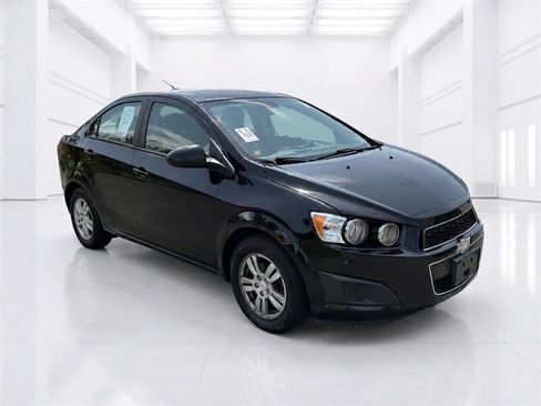 Used 2012 Chevrolet Sonic LS FWD image 2