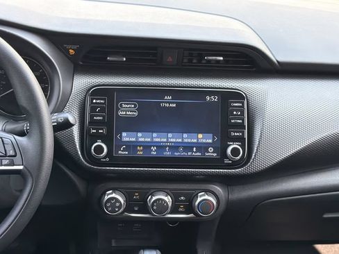 Used 2024 Nissan Kicks SV FWD image 13