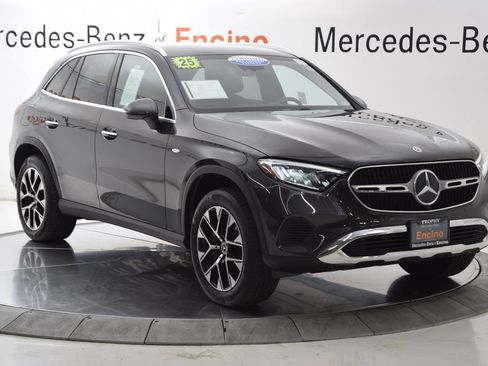 Used 2025 Mercedes-Benz GLC 350e 4MATIC image 8