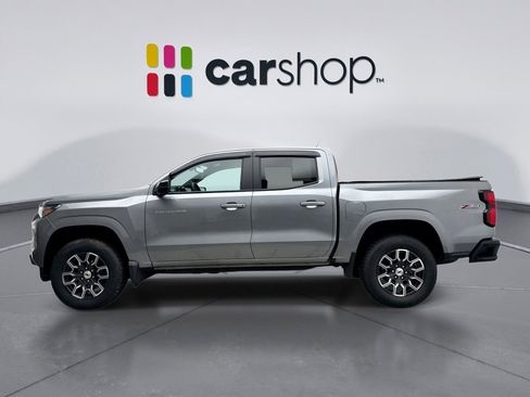 Used 2025 Chevrolet Colorado Z71 w/ Technology Package AWD/4WD image 2