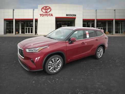 New 2026 Toyota Highlander Platinum AWD/4WD image 1