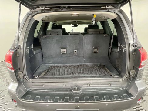 Used 2022 Toyota Sequoia TRD Sport AWD/4WD image 27