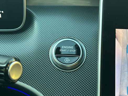 Used 2024 Mercedes-Benz C 300 Sedan image 23