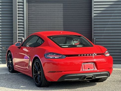 Used 2025 Porsche 718 Cayman image 11