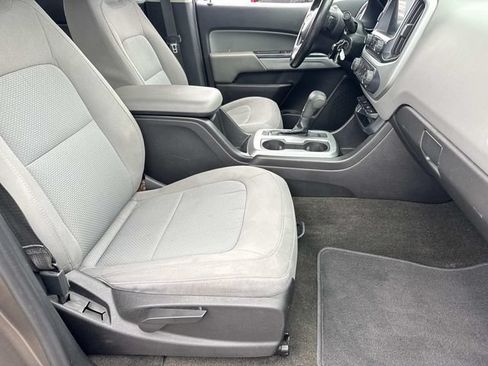 Used 2016 Chevrolet Colorado LT w/ LT Convenience Package RWD image 11