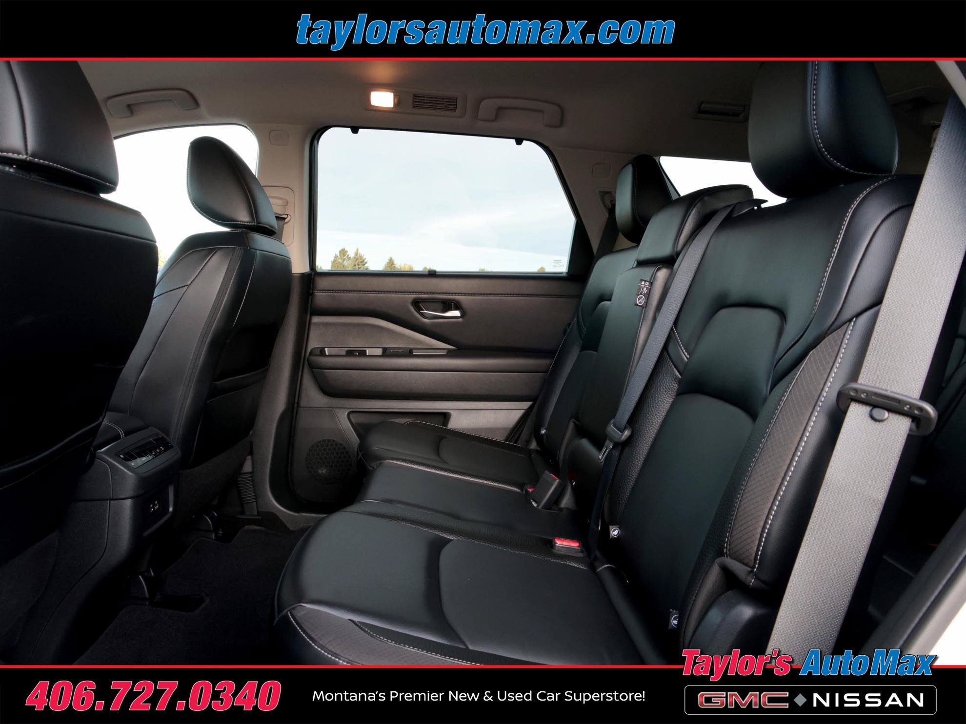 Used 2023 Nissan Pathfinder SL w/ Black Appearance Package AWD/4WD image 6