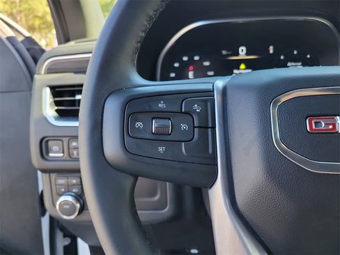 Certified 2023 GMC Yukon XL SLT image 28