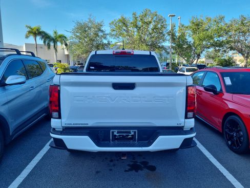 Used 2024 Chevrolet Colorado LT w/ LT Convenience Package RWD image 8