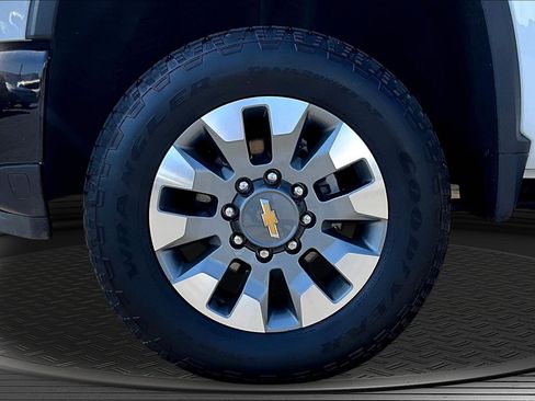 Used 2025 Chevrolet Silverado 2500 Custom w/ Custom Convenience Package AWD/4WD image 25