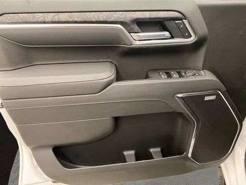 New 2026 Chevrolet Silverado 1500 RST w/ Dark Appearance Package AWD/4WD image 29