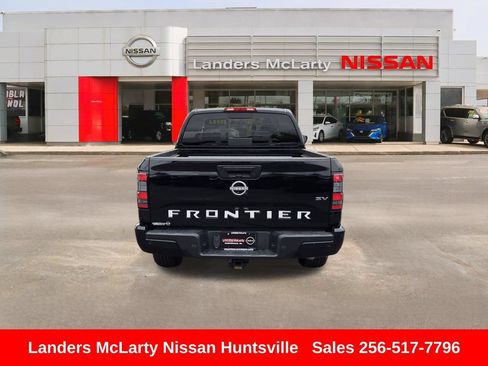 Used 2024 Nissan Frontier SV w/ SV Convenience Package RWD image 5