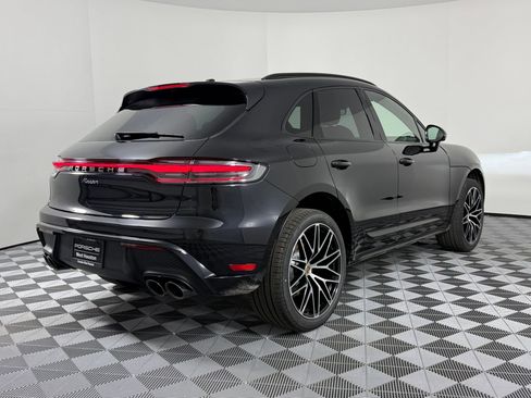 Certified 2026 Porsche Macan AWD/4WD image 9