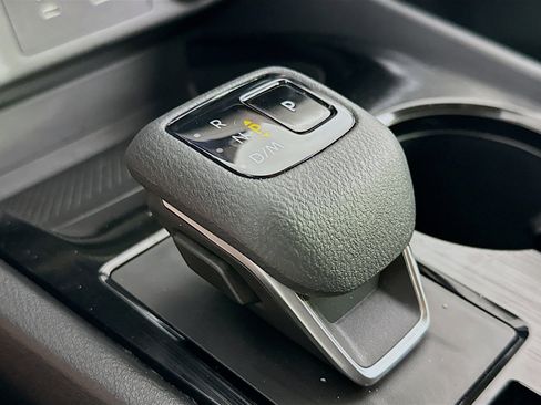 Used 2023 Nissan Rogue SV image 24