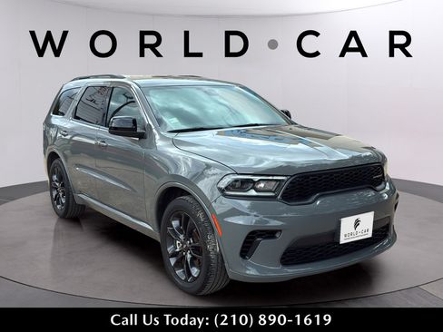 Used 2023 Dodge Durango GT w/ Blacktop Package RWD image 17