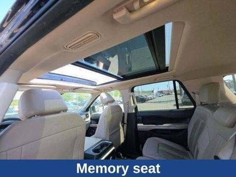 Used 2023 Ford Expedition Max Limited image 19