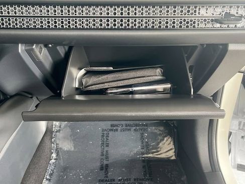 Used 2025 Honda HR-V Sport image 31