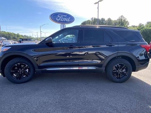 Certified 2024 Ford Explorer XLT w/ Equipment Group 202A AWD/4WD image 7