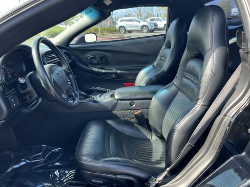 Used 2003 Chevrolet Corvette Convertible w/ Preferred Equipment Group1 image 10