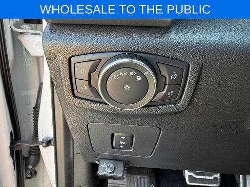 Used 2016 Ford F150 Platinum w/ Equipment Group 701A Luxury AWD/4WD image 19