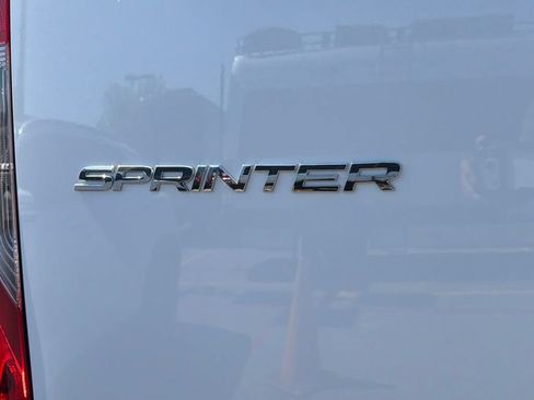 Used 2025 Mercedes-Benz Sprinter 2500 image 10
