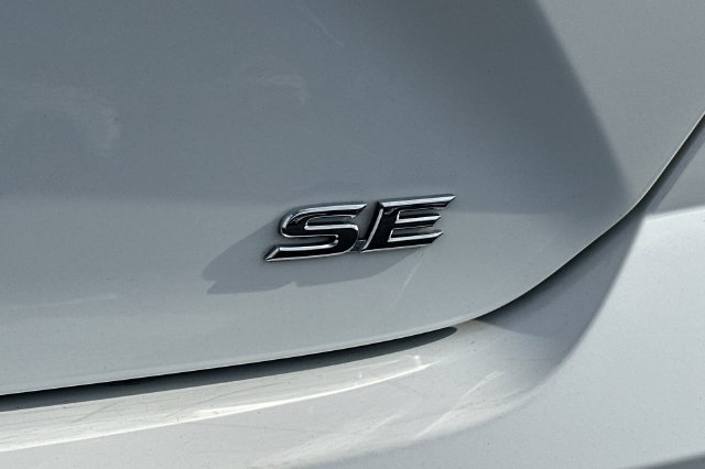 Used 2025 Toyota Camry SE FWD image 29
