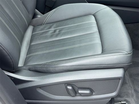 Used 2022 Audi Q5 2.0T Premium image 47