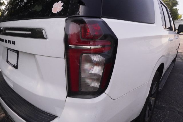 Used 2022 Chevrolet Suburban Z71 w/ Z71 Off-Road Package AWD/4WD image 32