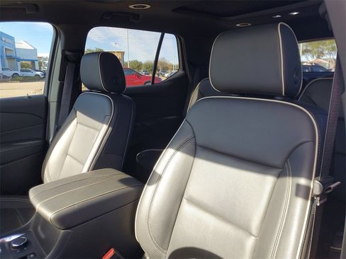 Used 2023 Chevrolet Traverse Premier w/ Redline Edition image 15