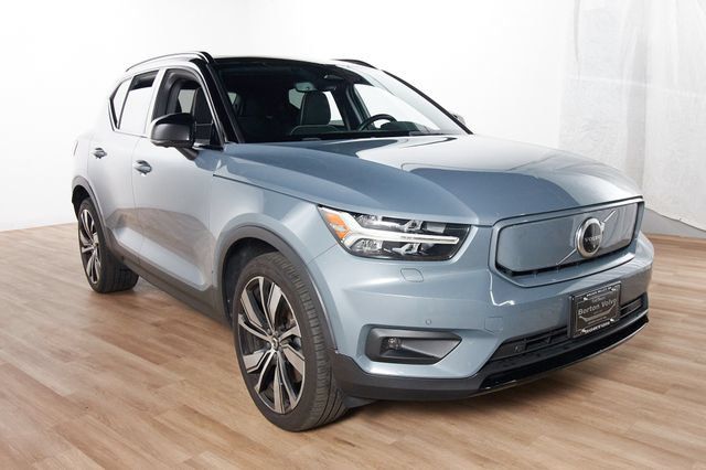 Used 2021 Volvo XC40 P8 Recharge w/ Advanced Package AWD/4WD image 3
