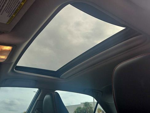 Used 2015 Toyota Camry SE image 16