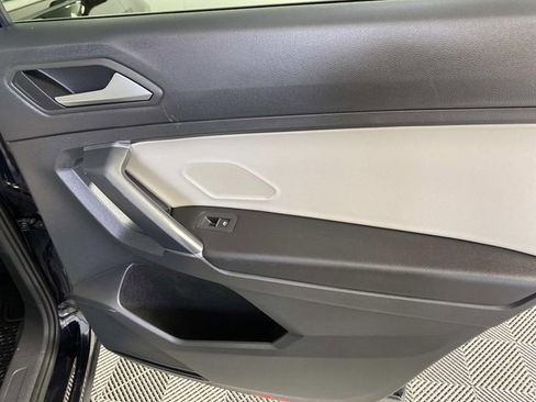 Used 2020 Volkswagen Tiguan SE AWD/4WD image 24