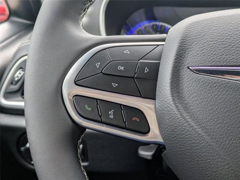 New 2026 Chrysler Pacifica Select image 26