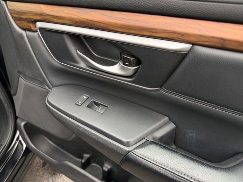 Used 2017 Honda CR-V Touring image 22