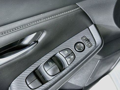Used 2025 Nissan Sentra SV w/ All-Weather Package FWD image 15