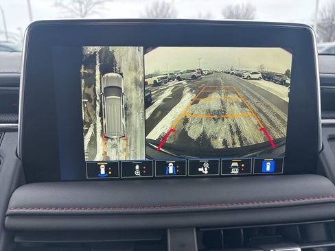 Used 2024 Chevrolet Suburban RST image 27