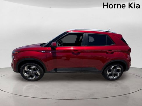 Used 2025 Hyundai Venue Limited FWD image 6