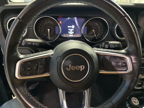 Used 2022 Jeep Wrangler Unlimited Sahara 4xe image 25