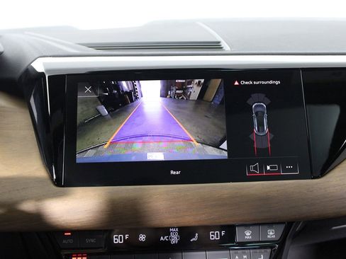 Used 2023 Audi e-tron GT Premium Plus image 31