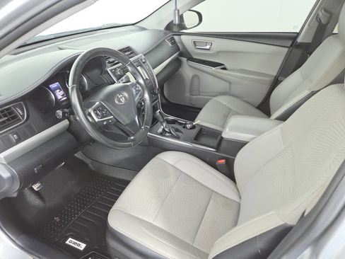 Used 2016 Toyota Camry SE w/ Moonroof Package FWD image 15