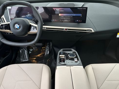 Used 2026 BMW iX xDrive45 AWD/4WD image 15