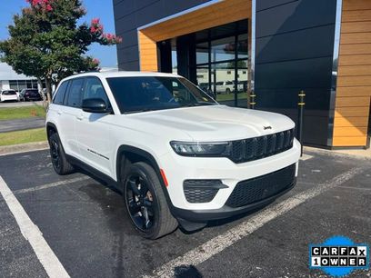 Used 2024 Jeep Grand Cherokee Altitude