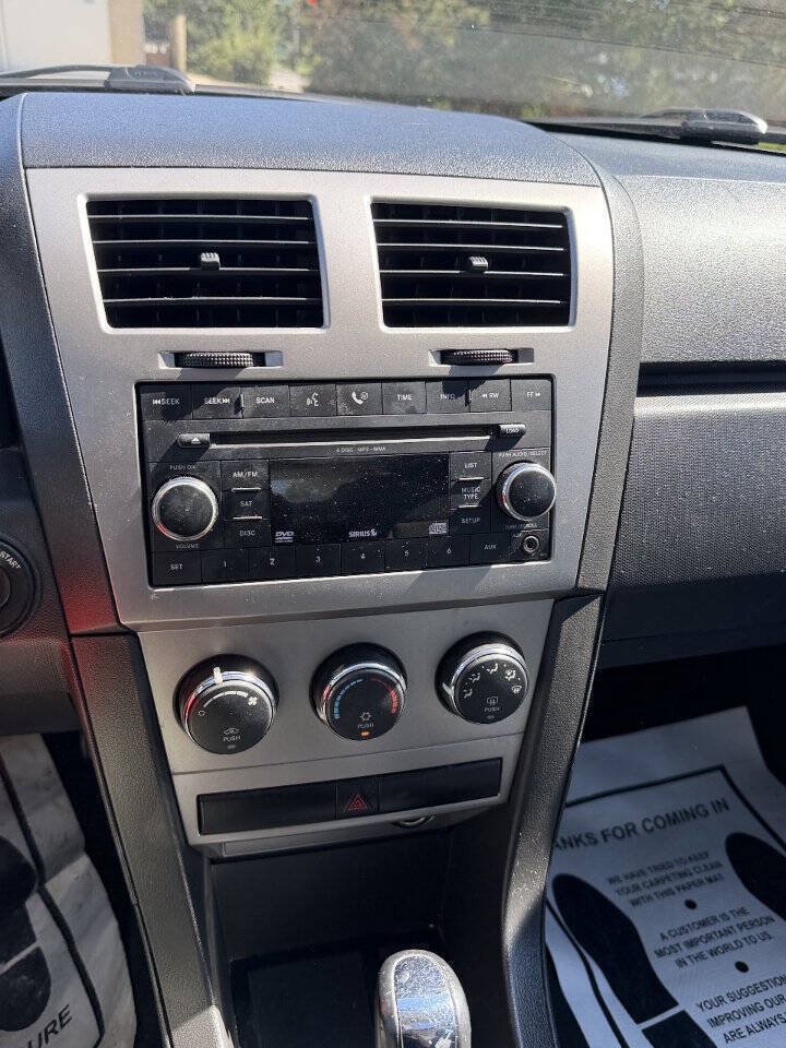 Used 2009 Dodge Avenger SXT FWD image 13