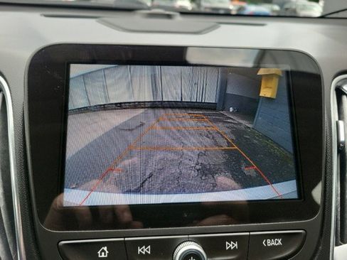 Used 2017 Chevrolet Malibu LT w/ Leather Package image 16