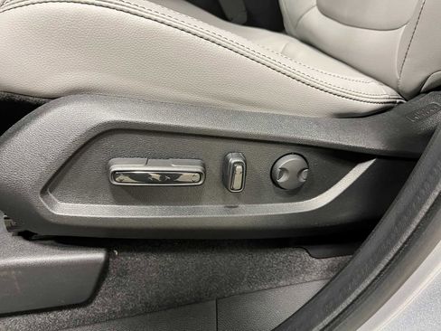 New 2025 Honda Pilot EX-L image 14